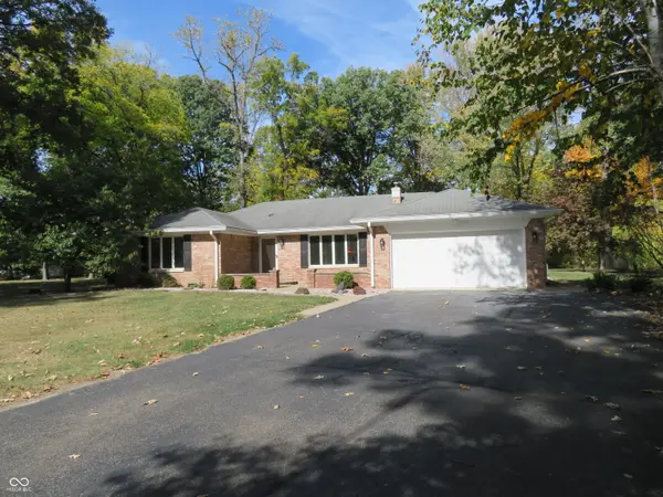 8312 Northern DR, Avon, IN 46123