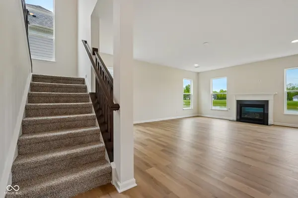 5228 Dragon Tree LN, Indianapolis, IN 46239