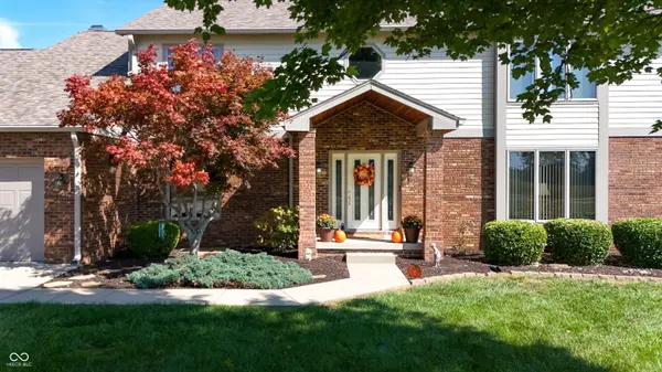 8304 W Mulligan LN, Columbus, IN 47201