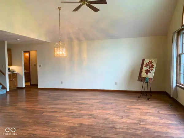 112 Cardinal DR E, Seymour, IN 47274