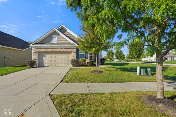4955 Dahlia DR, Plainfield, IN 46168