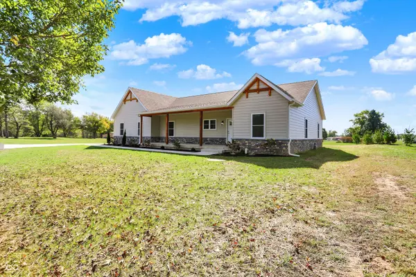 10618 N 300 E, Morristown, IN 46161