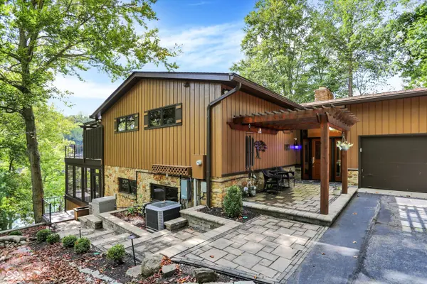 4465 Grouse DR, Trafalgar, IN 46181