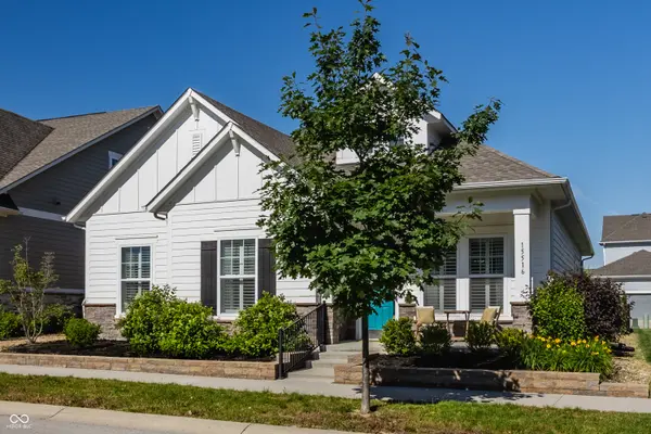 15516 Heatherbank DR, Westfield, IN 46074