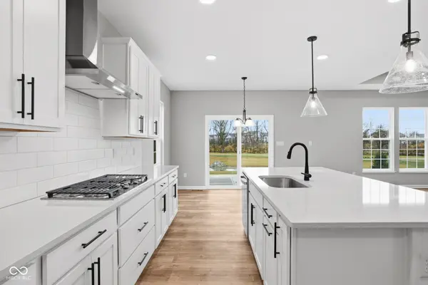 9095 Ambassador ST, Mccordsville, IN 46055