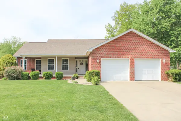 1675 Twin Oaks DR, North Vernon, IN 47265