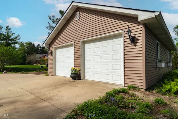 2114 Elmwood DR, Lebanon, IN 46052