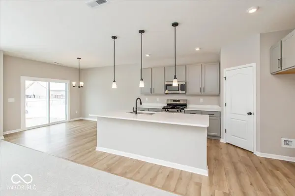 7150 Maidstone CV, Mccordsville, IN 46055