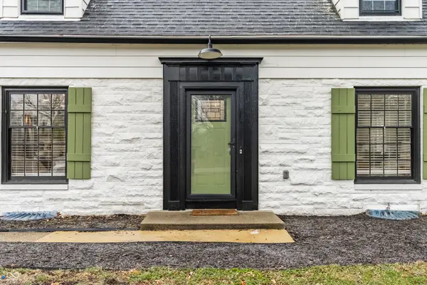 6329 Allisonville RD, Indianapolis, IN 46220