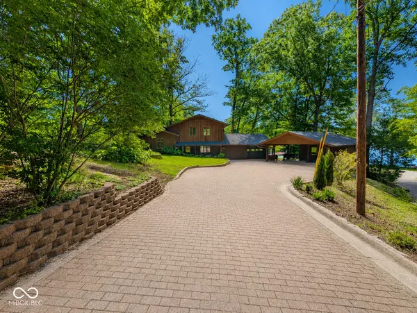 1859 White Oak LN E, Martinsville, IN 46151
