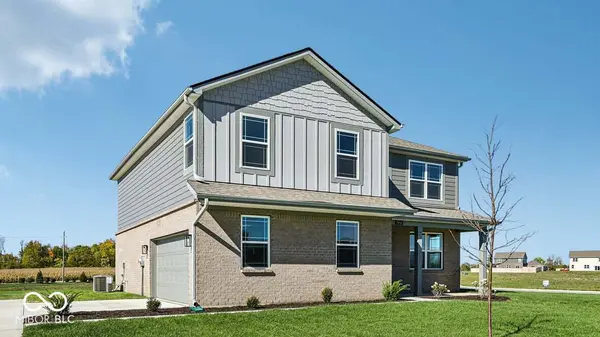 7950 Dogwood CT, New Palestine, IN 46163