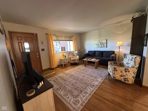 144 W Sycamore LN, Rushville, IN 46173