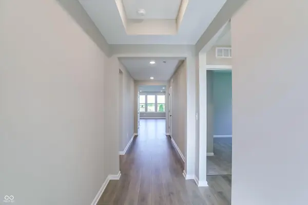 6638 Thresher PASS, Mccordsville, IN 46055