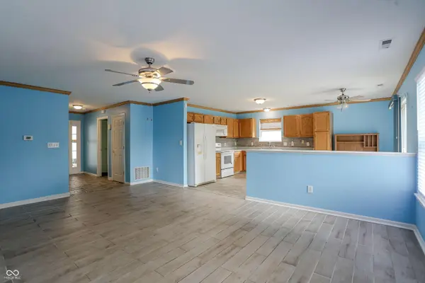 10229 Morning Light DR, Avon, IN 46123