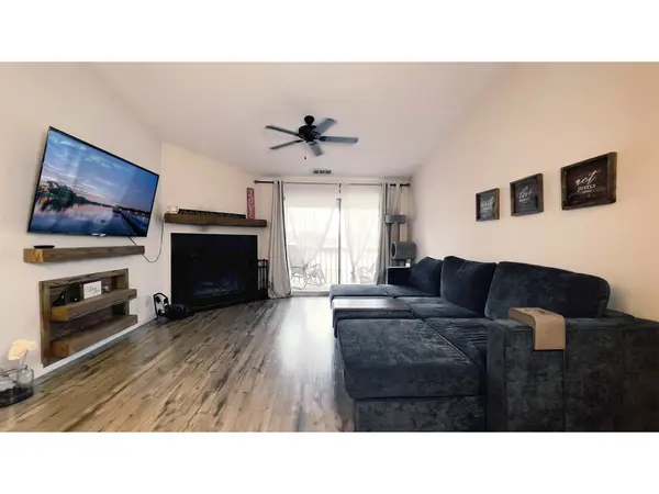 12555 Timber Creek DR #UNIT 8, Carmel, IN 46032