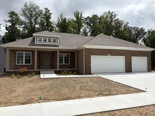 3584 Maple Ridge DR, Columbus, IN 47201