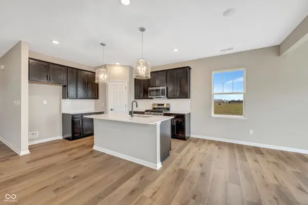 4077 Murray DR, Mccordsville, IN 46055