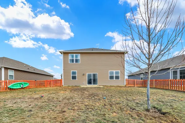 796 Sonoma LN, Greenfield, IN 46140