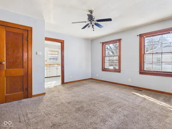 17 W 40th ST, Anderson, IN 46013