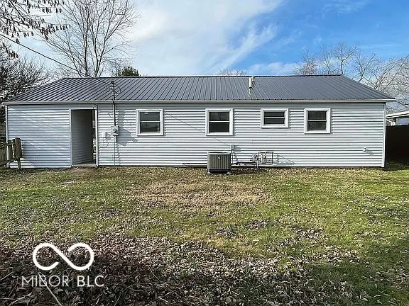 15 Volz DR, Hanover, IN 47243