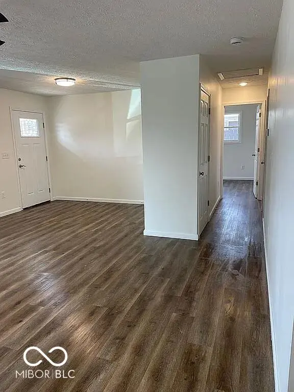 15 Volz DR, Hanover, IN 47243