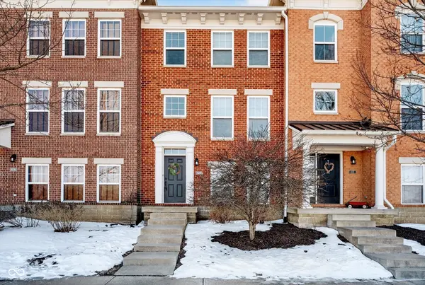 6335 Schooler DR,  Whitestown,  IN 46075