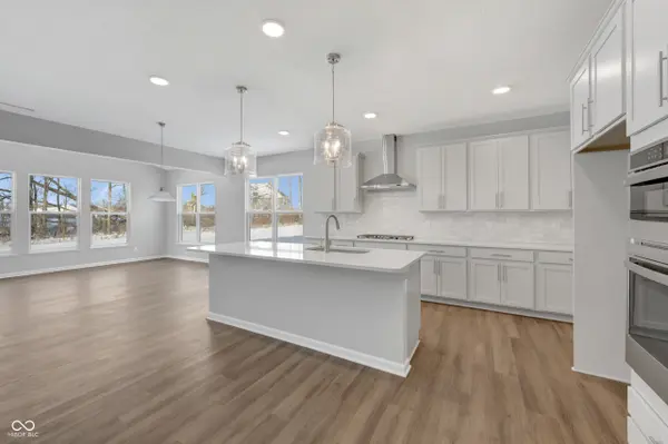 5420 Aspen Wood LN, Indianapolis, IN 46239