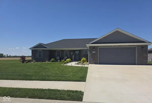 1716 Bell Ford DR W, Seymour, IN 47274