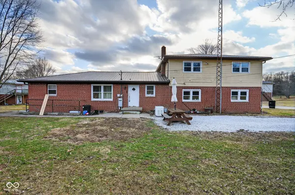 8568 S Academy WAY, Ladoga, IN 47954