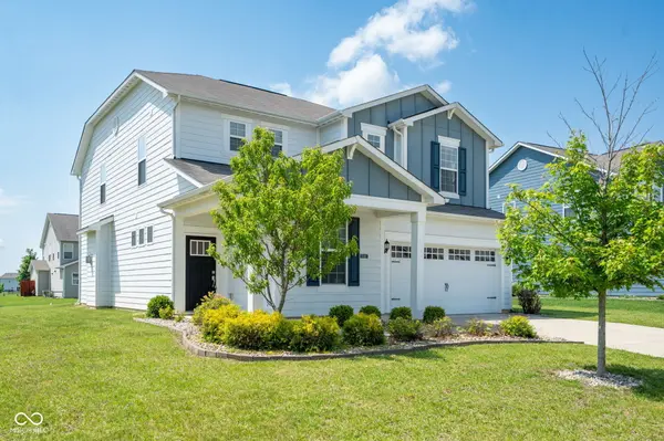 15469 Eastpark CIR W, Fishers, IN 46037