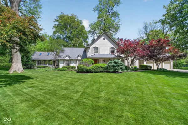 60 Wildwood DR, Carmel, IN 46032