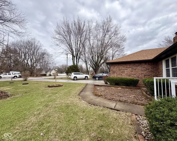 4147 W Fairview RD, Greenwood, IN 46142