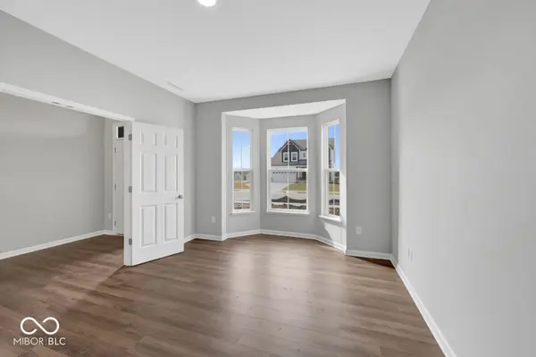 1109 Ridgevine RD, Greenwood, IN 46143