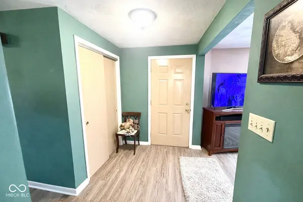 210 W Birch LN, Alexandria, IN 46001