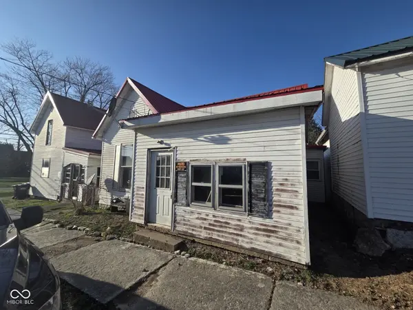 204 E Mulberry ST, Westport, IN 47283