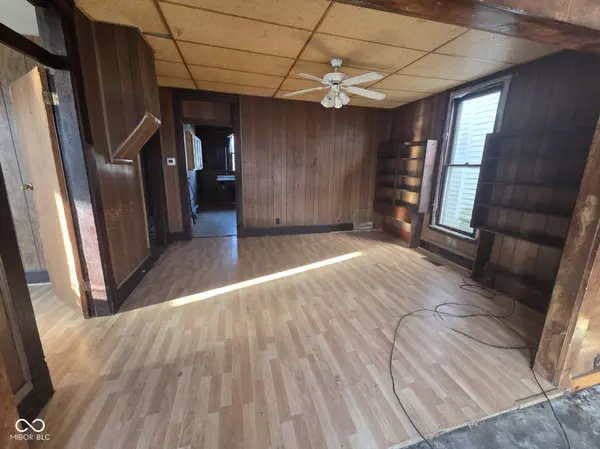 204 E Mulberry ST, Westport, IN 47283