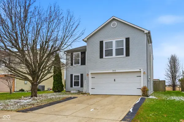 345 Sunburst LN, Greenwood, IN 46143
