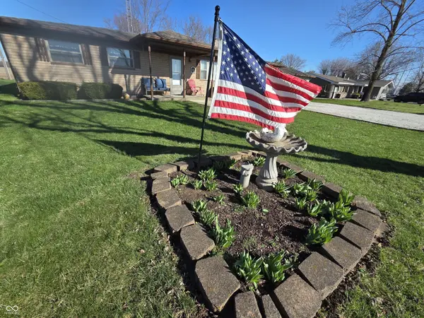 2740 E 250 S, Shelbyville, IN 46176
