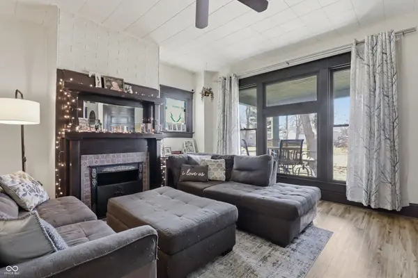 598 Kentucky ST, Franklin, IN 46131