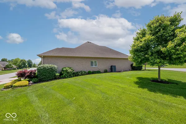 3287 Windham DR, Greenwood, IN 46143
