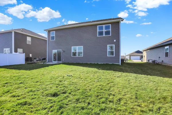 2042 Downey LN, Greenfield, IN 46140