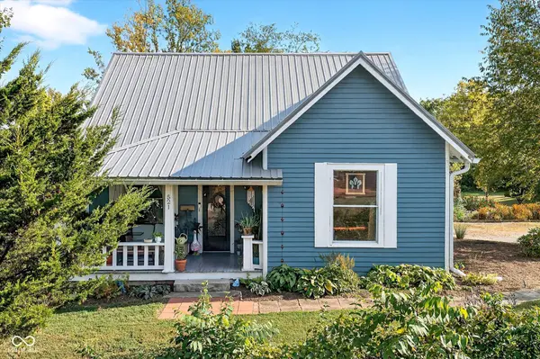 521 S Sale ST, Ellettsville, IN 47429