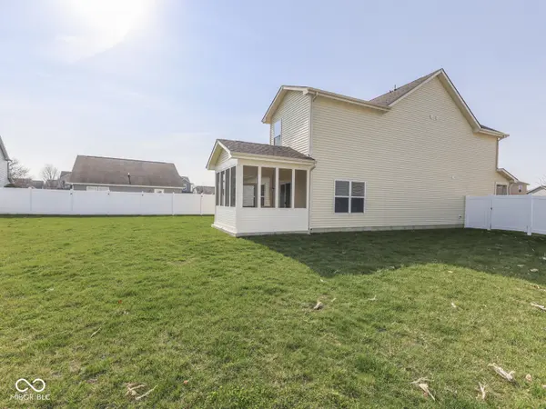 1810 Maplewood CT, Pendleton, IN 46064