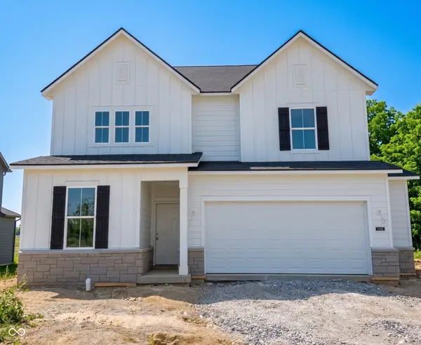 3452 Garnet DR, Plainfield, IN 46168
