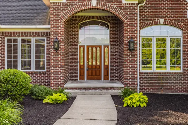 16239 Haddam LN, Westfield, IN 46062