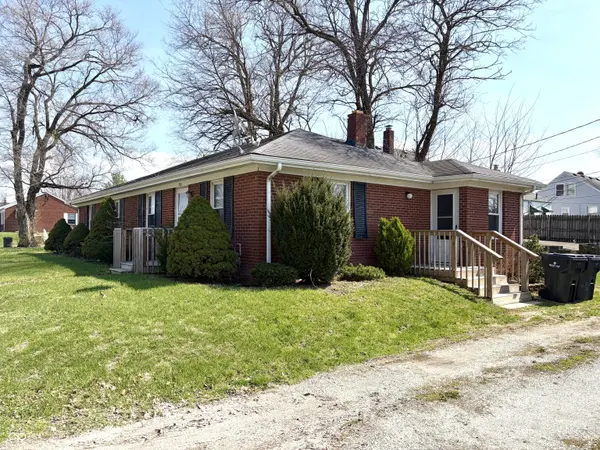 705 W 29th ST, Anderson, IN 46016