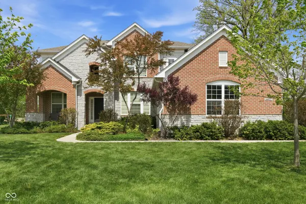8842 Windpointe PASS,  Zionsville,  IN 46077
