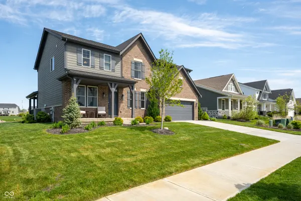 132 Oakhurst WAY, Westfield, IN 46074