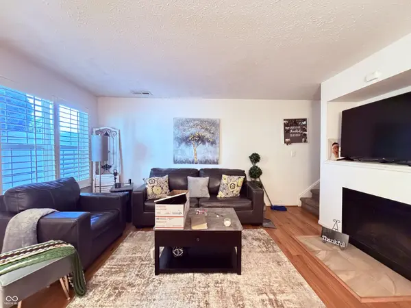4950 Potomac Square WAY #6, Indianapolis, IN 46268