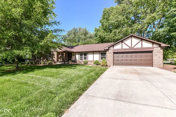 10188 E Lakeshore DR, Carmel, IN 46033